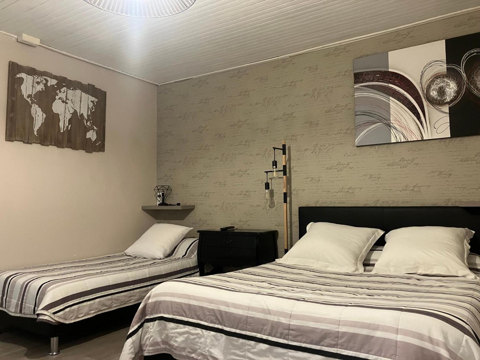 Hotel Du Nord Chambres Familiales Fontaines  Luaran gambar
