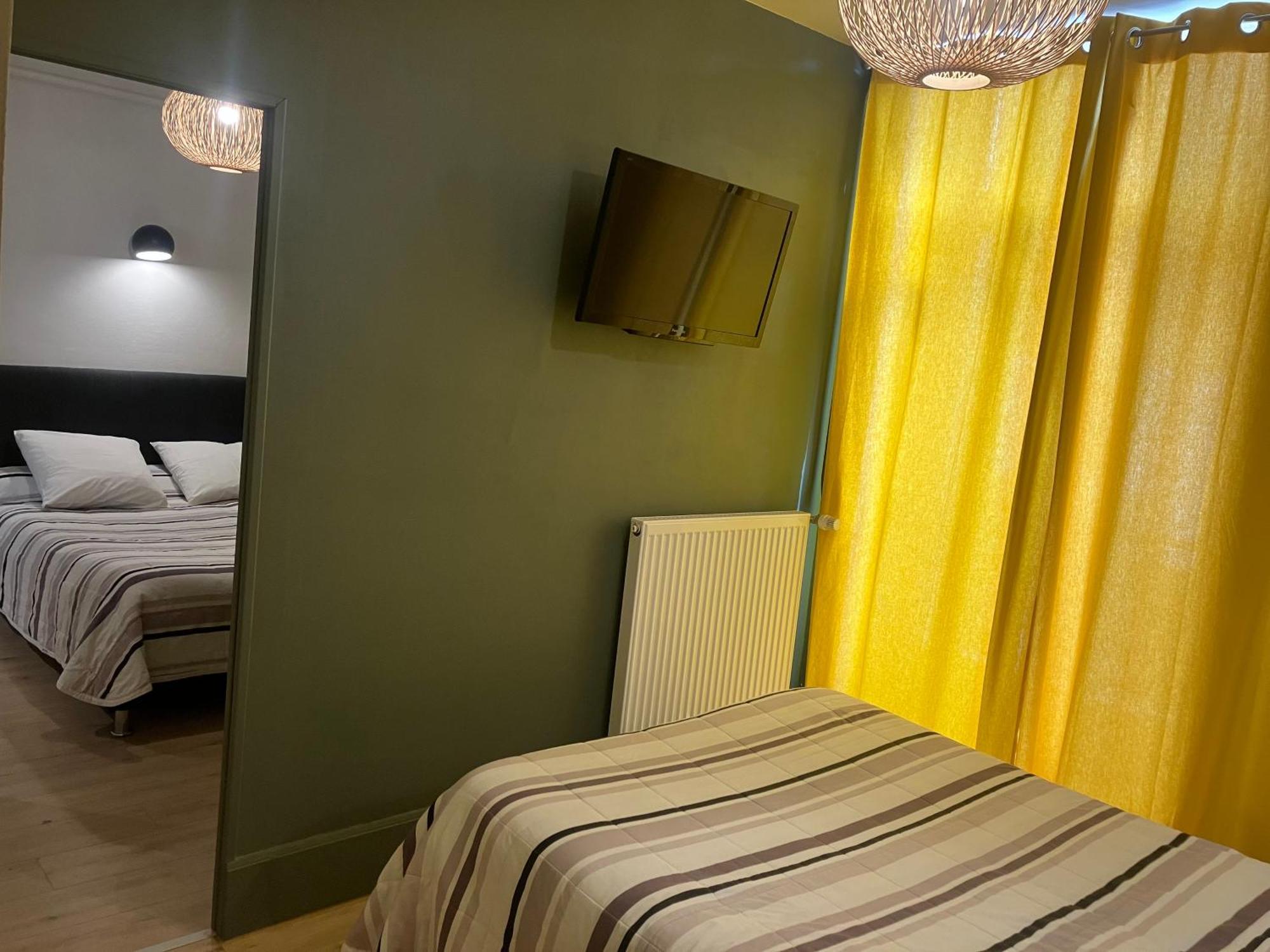 Hotel Du Nord Chambres Familiales Fontaines  Luaran gambar